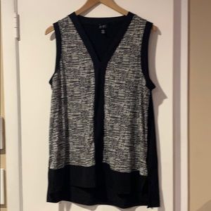 Jones New York sleeveless blouse